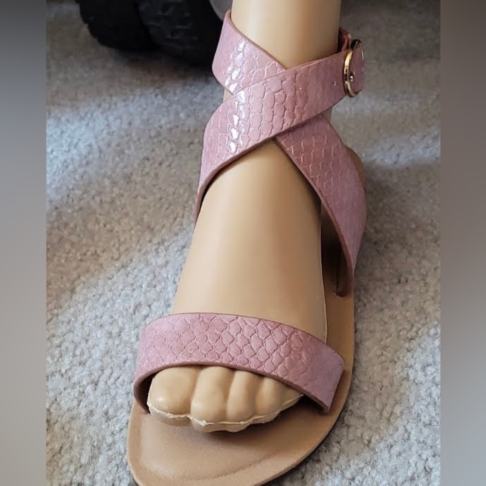 Loft Pink Snakeskin Sandals w Ankle Strap size 8.5